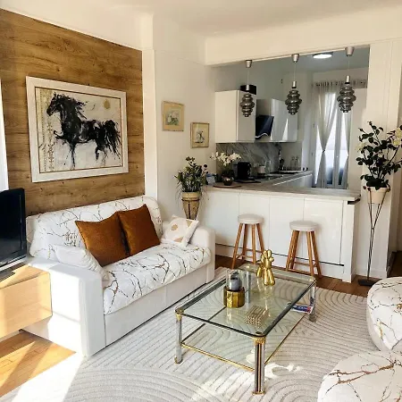 Apartment One Bedroom In Center A Few Steps From The Croisette And The Martinez - 2032 *